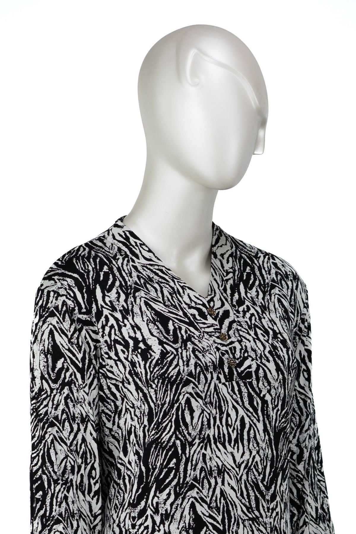 Kadın Viskon Kumaş Klasik Boydan Anne Elbise Manolya Desenli Uzun Kollu V Yaka Tam Kalıp